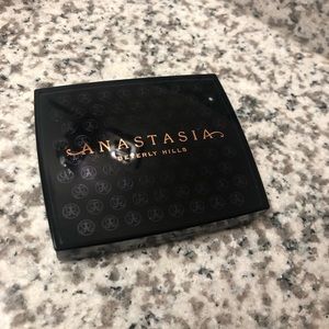 Anastasia Powder Bronzer in Shade Cappuccino
